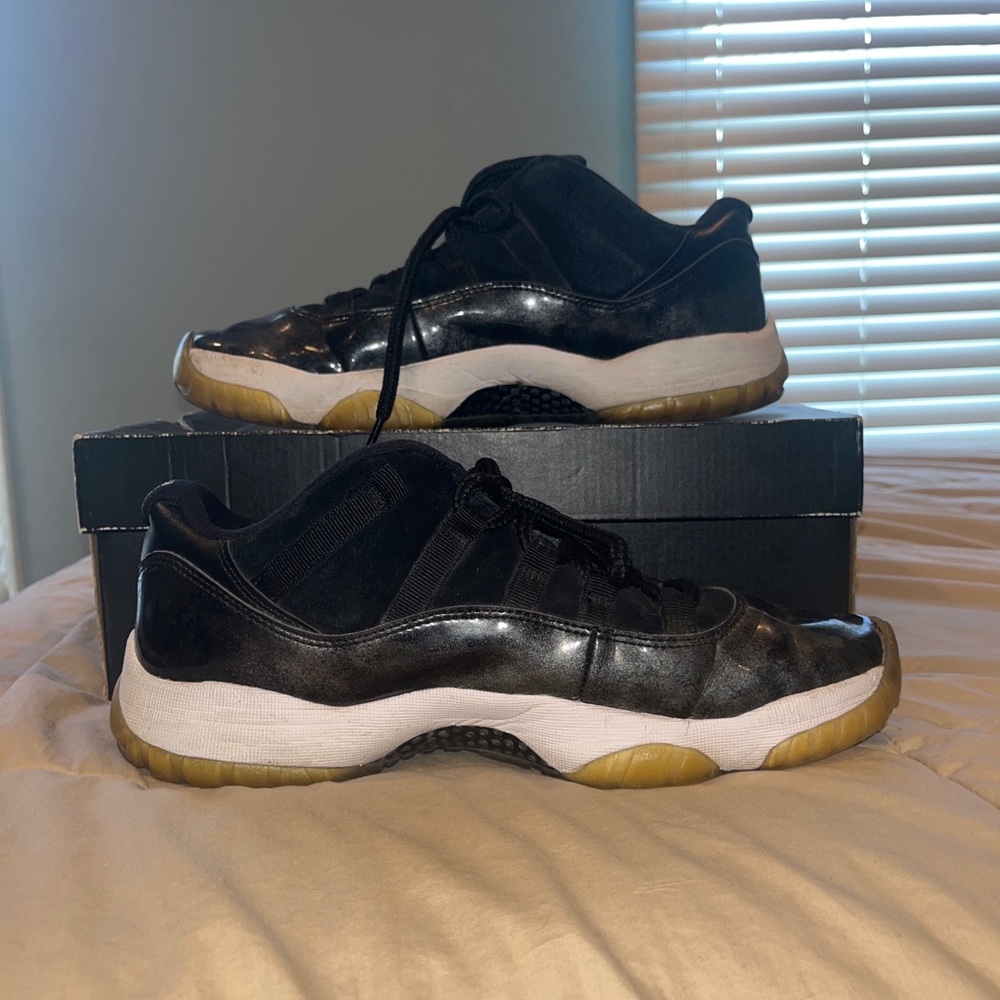 Jordan 11 low barons size 9.5